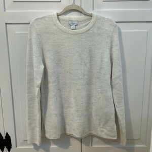 Like New Old Navy Large White Knit Sweater